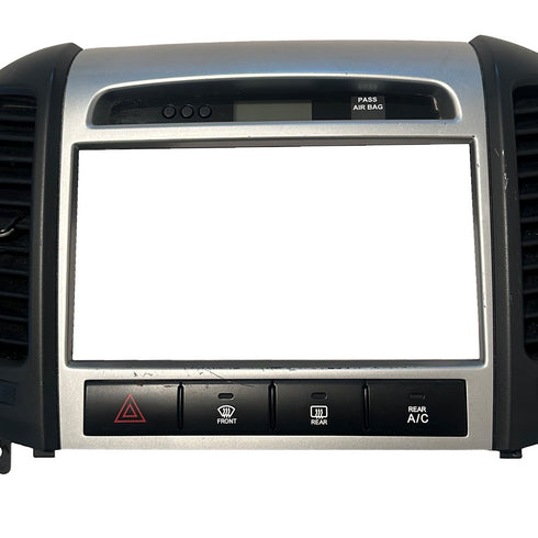 2007-2012 HYUNDAI SANTA FE CENTER DASH RADIO CLAIMTE AIR VENT TRIM BEZEL OEM