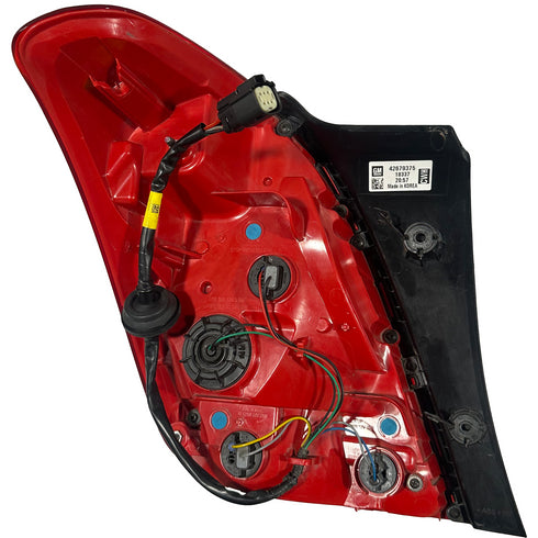 OEM 2017-2022 Chevy TRAX RH Passenger Tail light Brake LED Lamp TESTED! 42679375