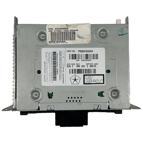 2012 2013 2014 Dodge Charger Chrysler 300 AMFM CD DVD Radio Receiver P05091035AH